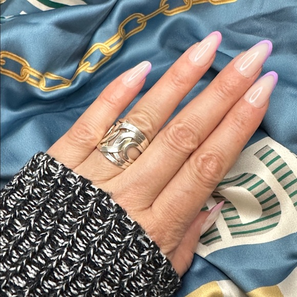 Vintage Silver Wave Design Ring - Picture 1 of 7